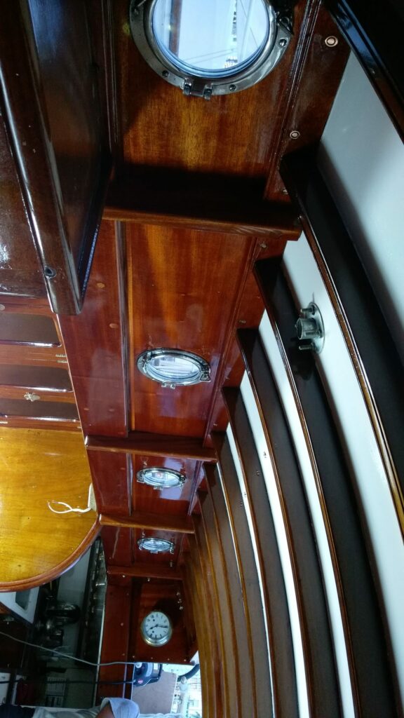 H Voilier classique - Matakiterani Tahiti Ketch 1971 une restauration pour la grande croisière (6)