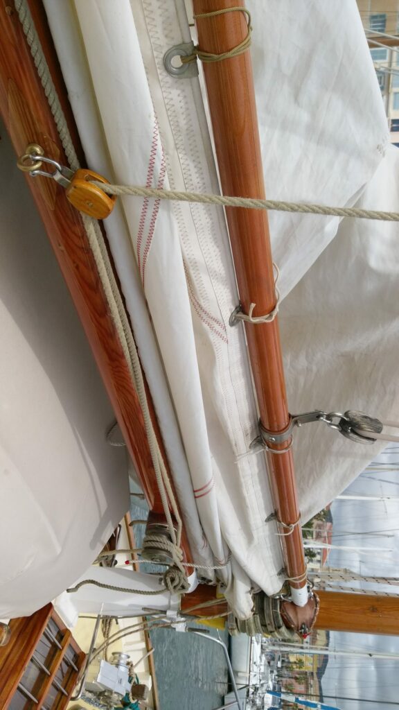 H Voilier classique - Matakiterani Tahiti Ketch 1971 une restauration pour la grande croisière (7)